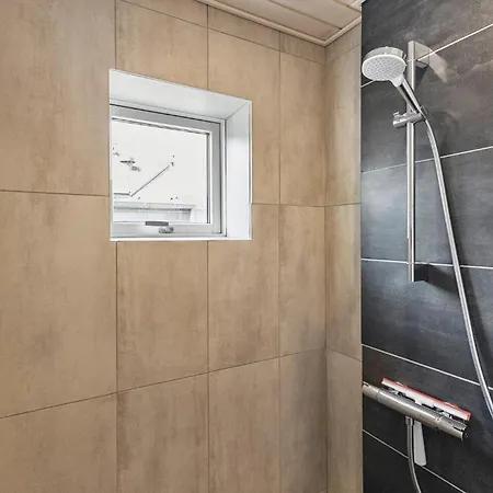 1 Bedroom Beautiful In 아파트
